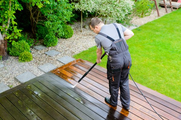 Cost of Deck And Patio Cleaning in Baton Rouge