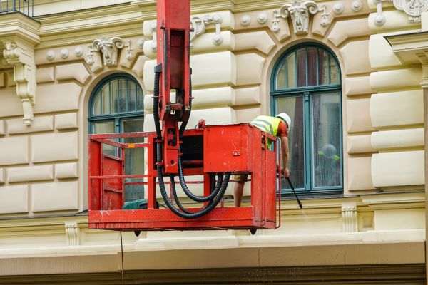 Cost of Building Power Washing in Baton Rouge