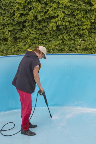 Cost of Pool Pressure Washing in Baton Rouge